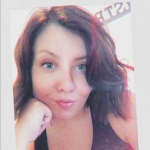 Meet your Posher, Marisa